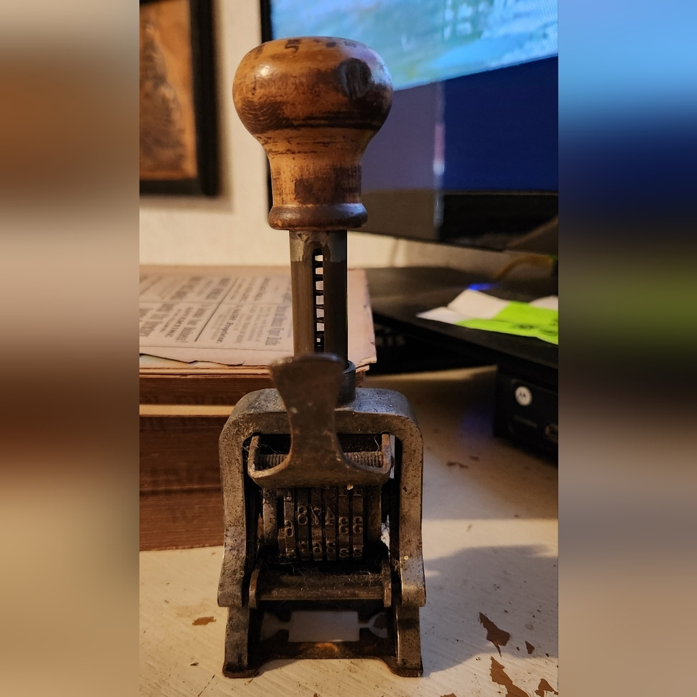 Antique 6 Digit Numerator Stamp w/ Wooden Handle - Used and in mint condition.